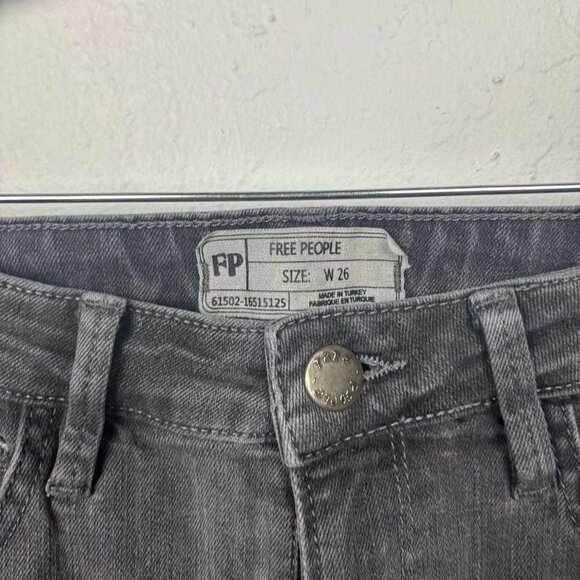 Free People 26 High-Rise Cropped Raw Hem Straight Leg Jeans Gray Black Wash - Picture 2 of 5